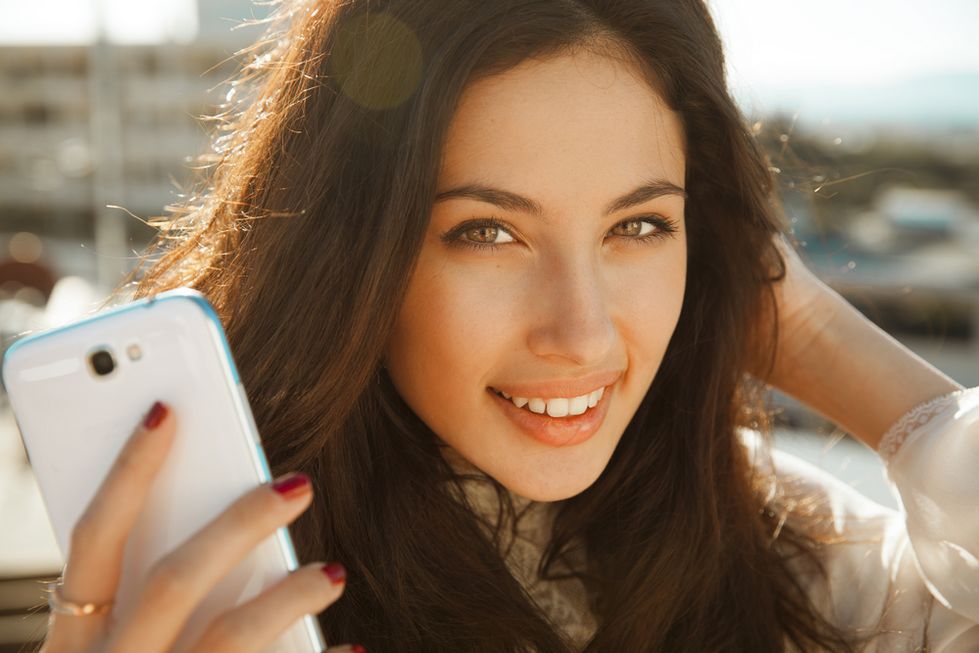 Zdjęcie beautiful, smiling woman pochodzi z serwisu Shutterstock
