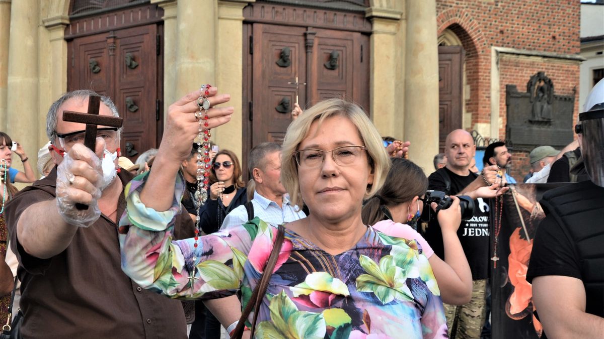 Barbara Nowak wspiera Roberta Bąkiewicza?