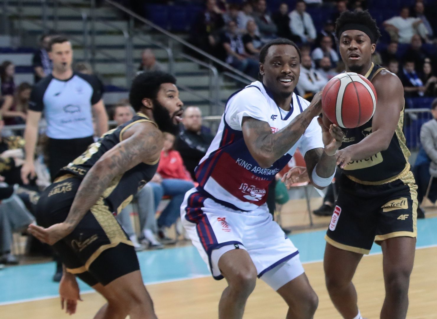 Trzeci mecz ćwierćfinałów Orlenu Basketu Ligi King Szczecin - Trefl Sopot w Netto Arenie (19.05.2025)