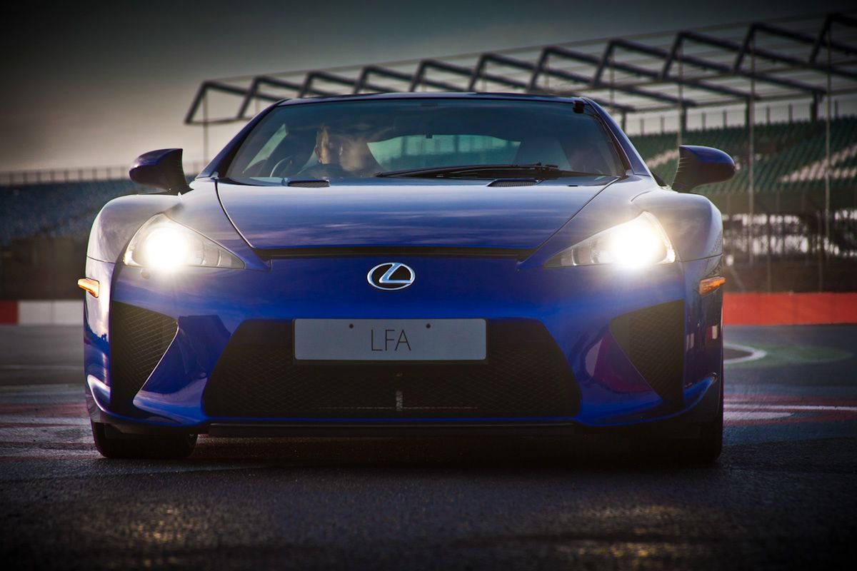 Lexus LFA w Silverstone - konkurs Facebook