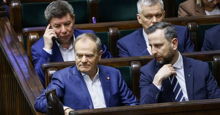 Jest najnowszy sondaż. Rośnie rywal dla Tuska i Kaczyńskiego