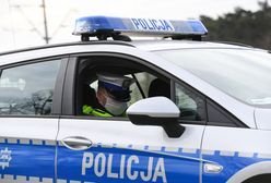 Wadowice Górne. Jechał autem, mając 3 promile i zakaz prowadzenia pojazdów. Przewoził granat