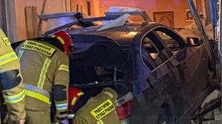 Sokołów Podlaski: 23-latek kierujący BMW wjechał do domu. Ranna została mieszkanka budynku