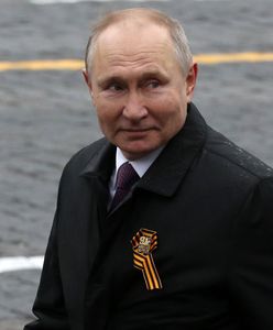 Władimira Putina widywano z tą wstążką przypiętą do piersi. Ma konkretne znaczenie