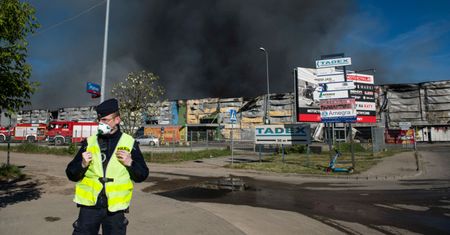 Pożar na Marywilskiej w Warszawie. UE: Mamy zaufanie do polskich władz