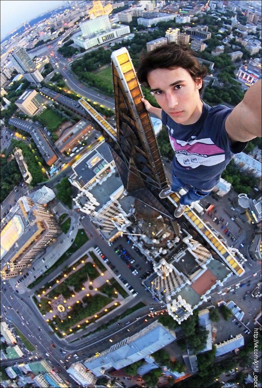 Szaleni fotografowie ze Wschodu zdobywają szczyty najwyższych budynków 3