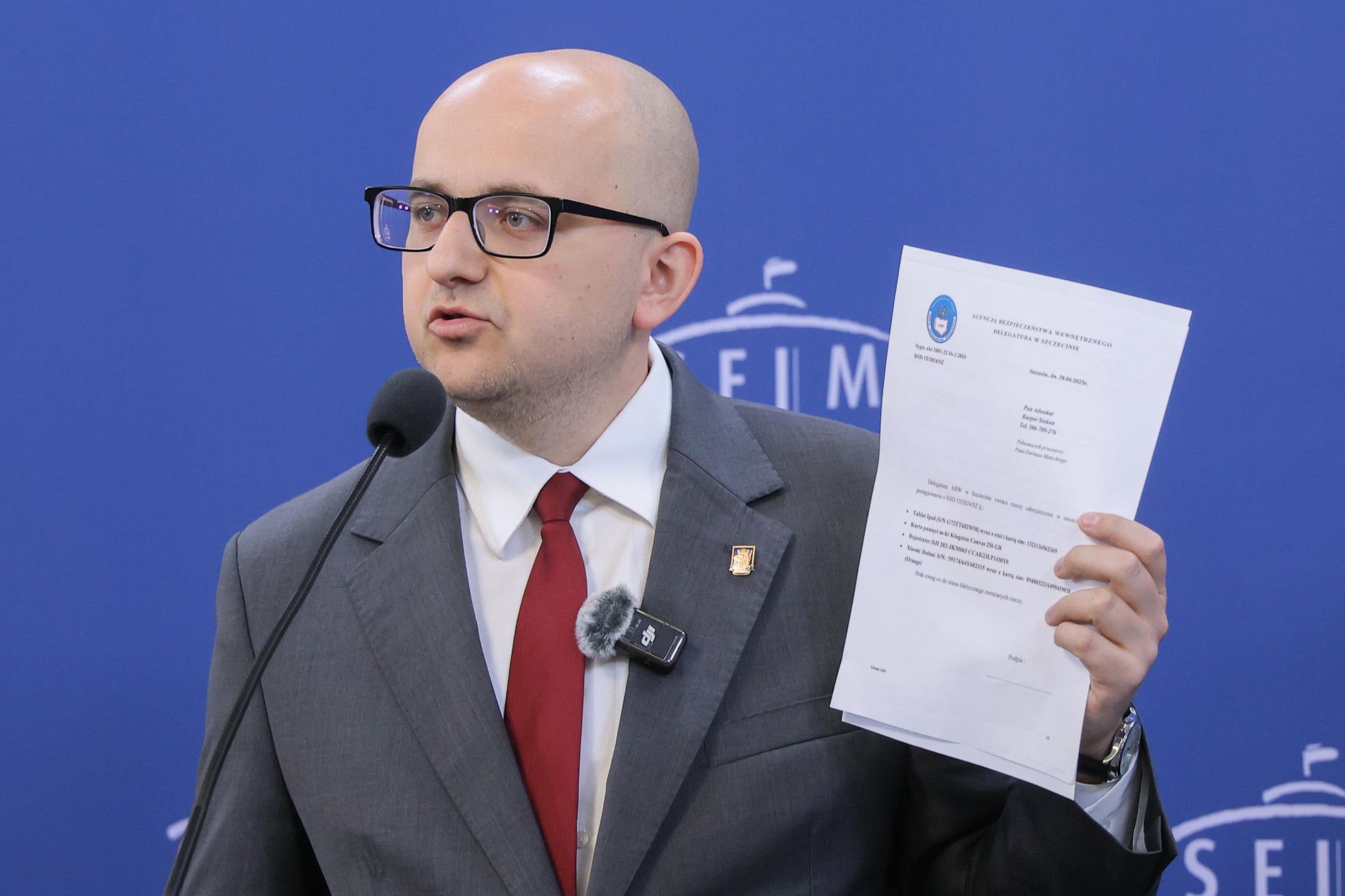 Dariusz Matecki
Warszawa, 07.05.04.2025. Pose� PiS Dariusz Matecki na konferencji prasowej w Sejmie w Warszawie, 7 bm. (doro) PAP/Rafa� Guz
Rafa� Guz
ABW, dokument, konferencja, pis, polityk polityka, posiedzenie, pos�owie, prasowa, Sejm