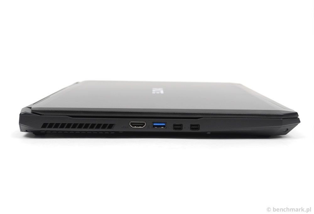 XNOTE P65 lewy bok