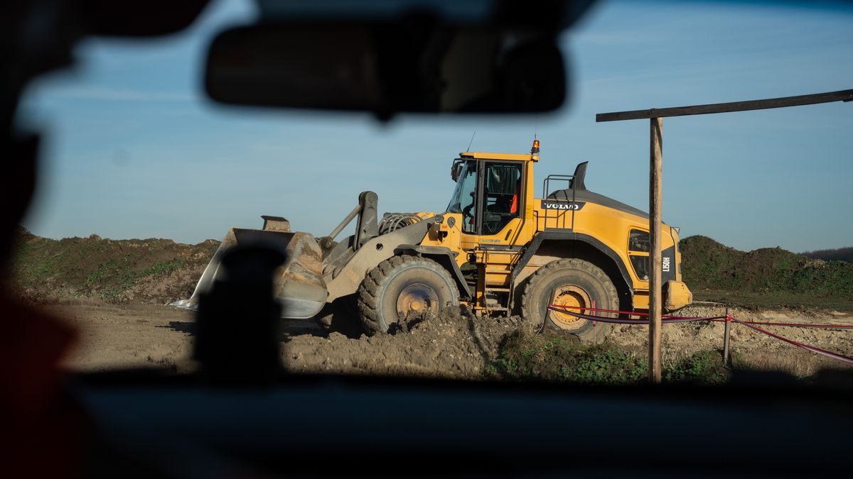 Łabunie (pow. zamojski), 16.12.2025. Prace przy budowie drogi S17 na odcinku Zamość Wschód - Zamość Południe w okolicach miejscowości Łabunie, 16 bm. (jm) PAP/Wojtek Jargiło