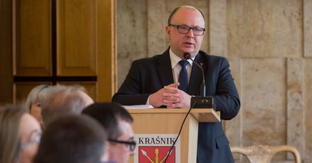O żarty z 5G nie ma się co spinać – mówi burmistrz Kraśnika. Problem w uchwale o LGBT