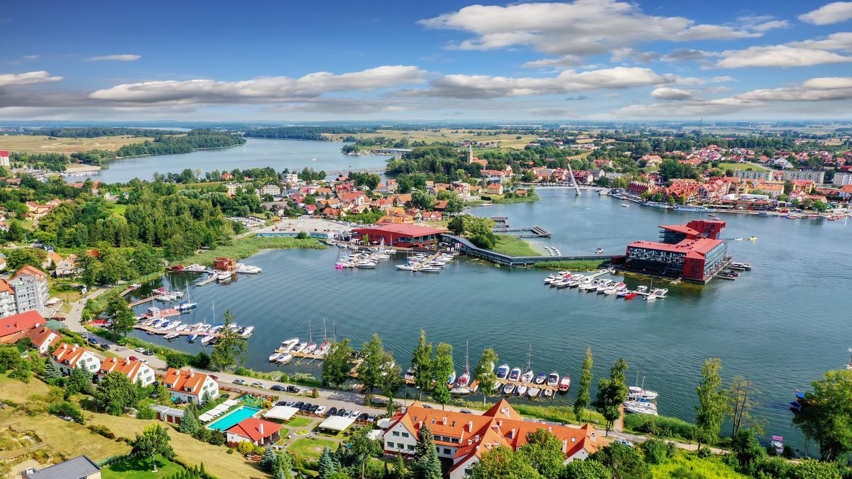 Dzięki bonom turystycznym można zwiedzić Warmię i Mazury nieco