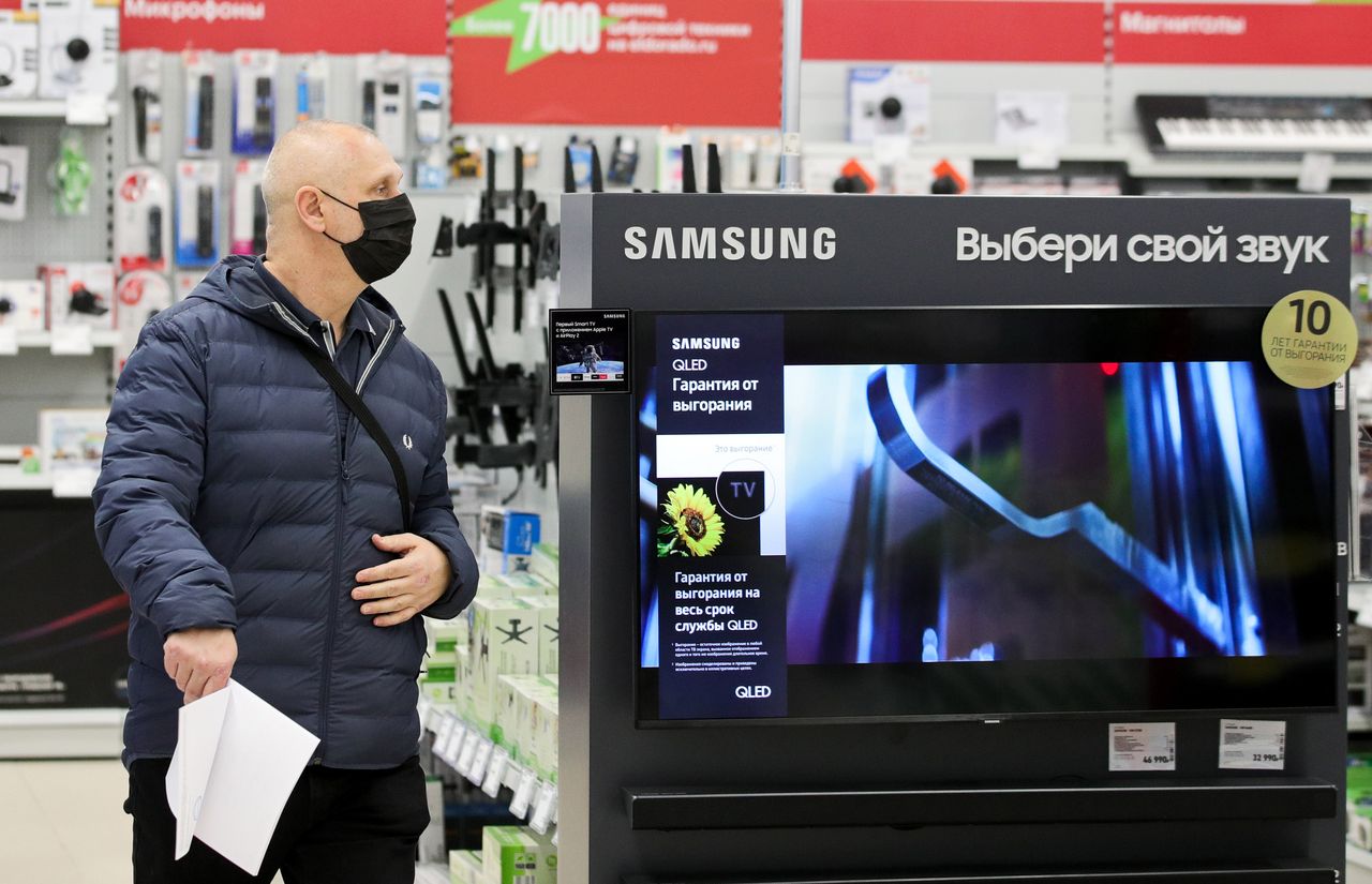 Zostajemy w domu, więc potrzebujemy więcej telewizorów. Sprzedaż rośnie