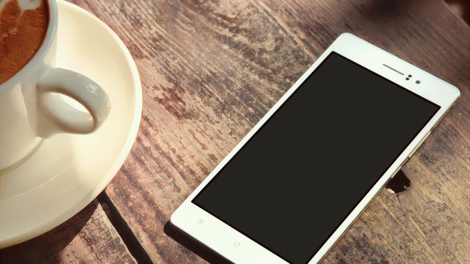 Oppo R7 to będzie bardzo cienki smartfon z 20,7-megapikselowym aparatem i ekranem 2K? 1