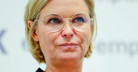 Bolesny cios. Młynarska o romansie, o którym huczy w internecie