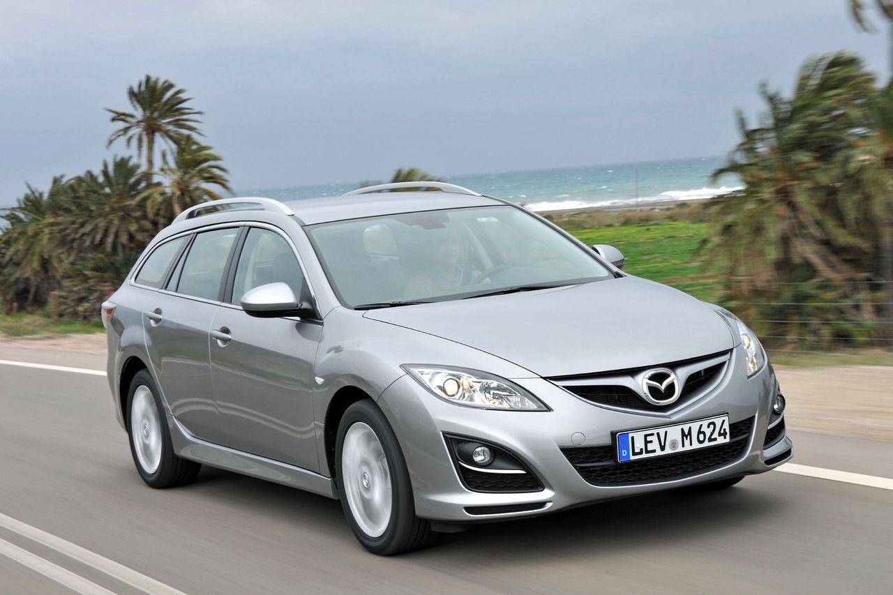 Mazda 6 jest jednym z tych samochodów, w których wtryskiem bezpośrednim przejmować się nie trzeba.