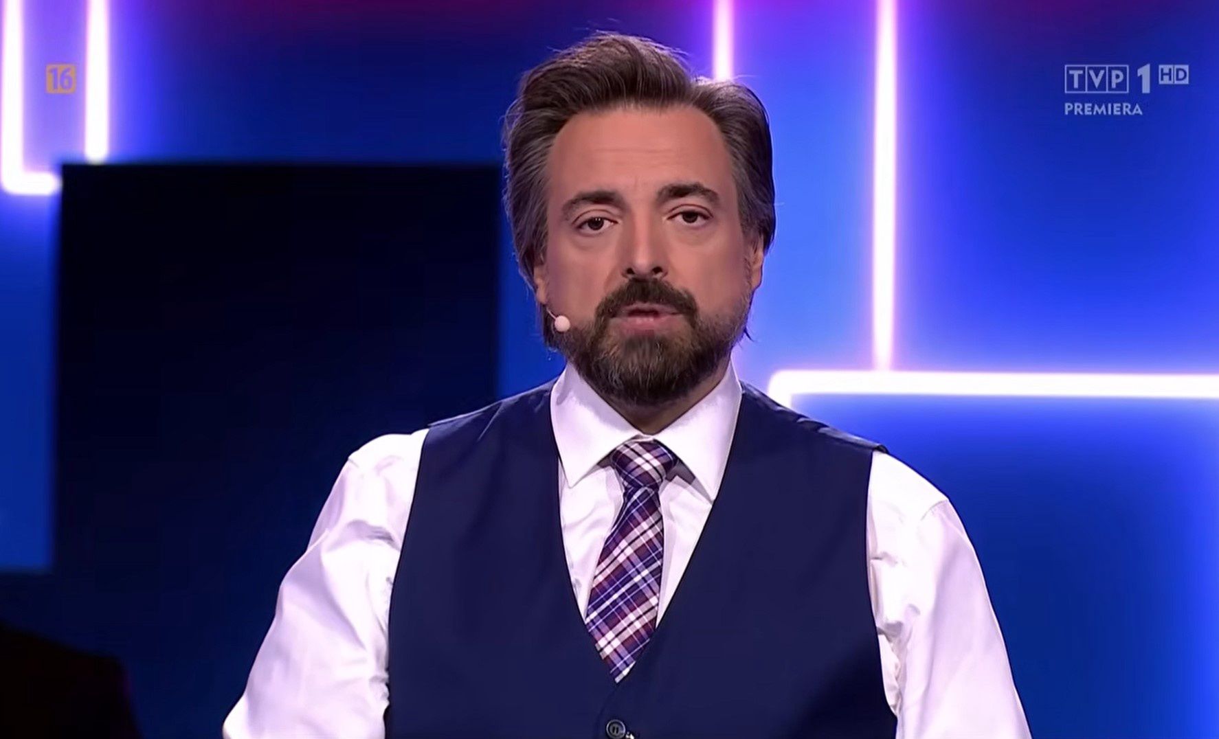 Kadr z programu "Sekielski wieczorową porą"