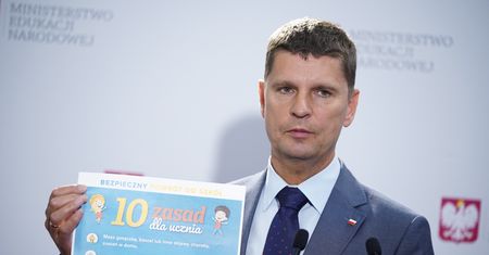 Koronawirus w Polsce. Powrót do szkół. Szef MEN ocenia