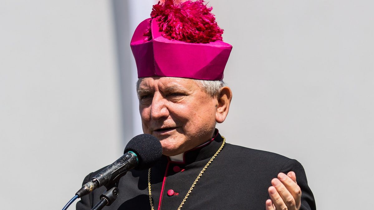 Biskup Janiak nie opuścił diecezji kaliskiej