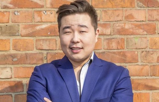 Bilguun Ariunbaatar  zagra w bollywoodzkiej komedii "Bangistan"