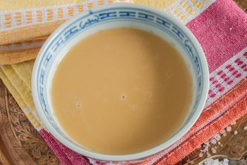 Ten napój stawia na nogi lepiej niż kawa. Rozgrzewa, wzmacnia i dodaje sił na długie godziny