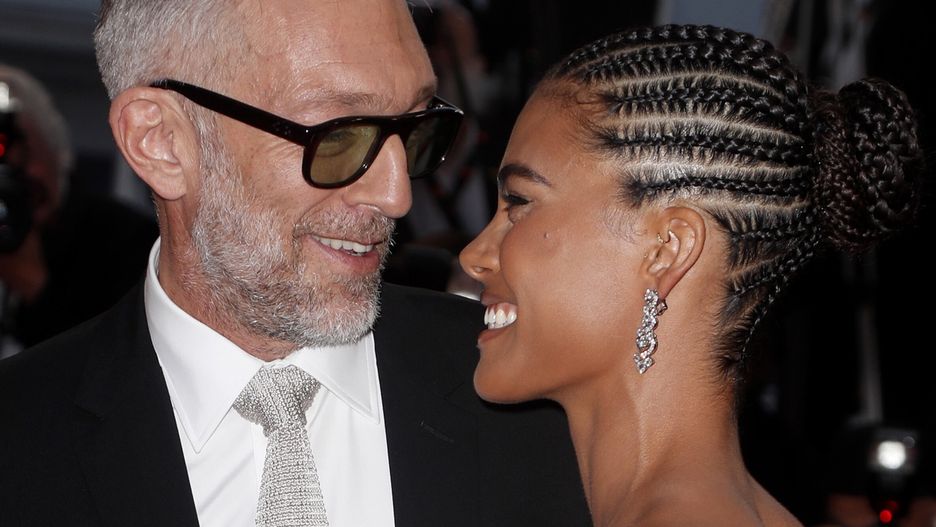 Vincent Cassel i Tina Kunakey w Cannes. Zakochanych dzieli aż 31 lt