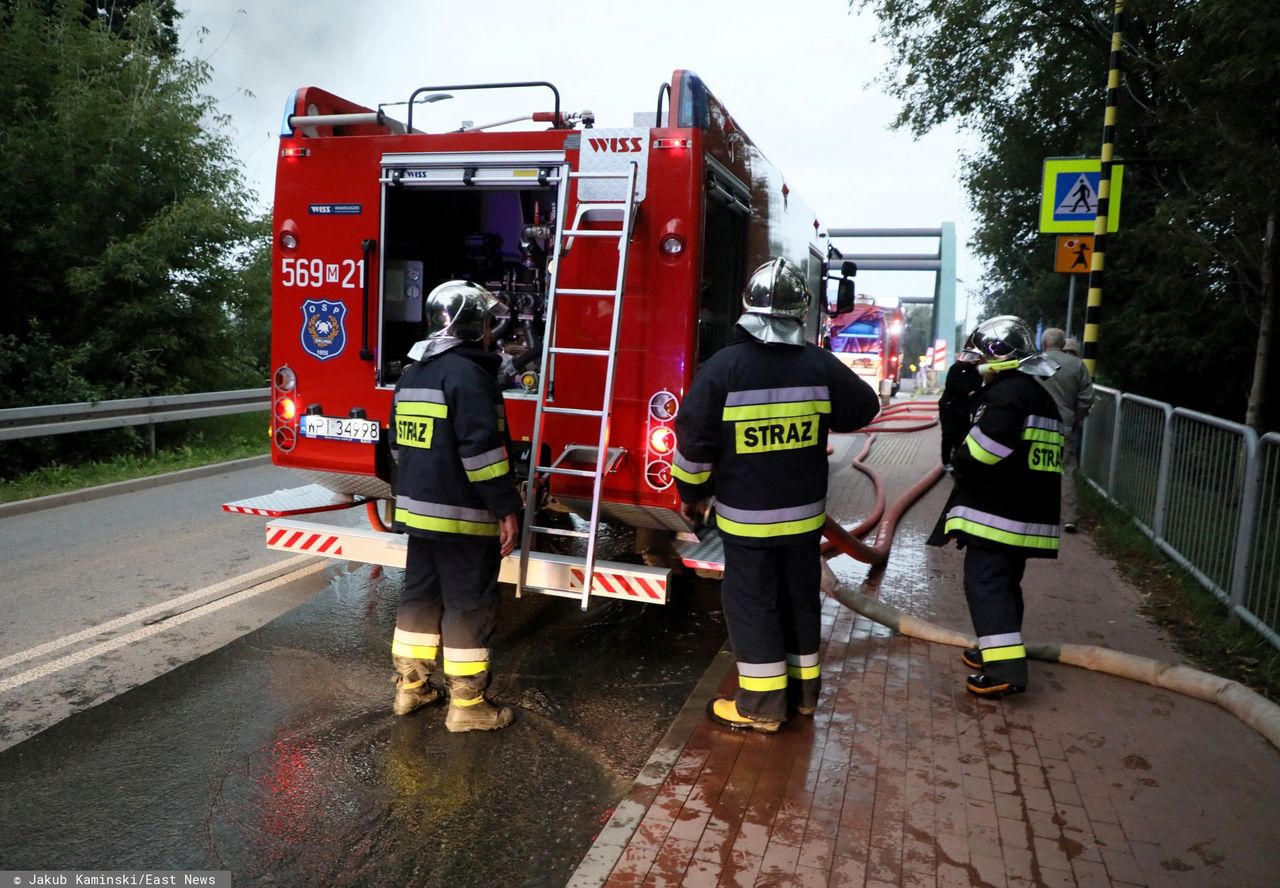 Leszno. Pożar naczepy ciężarówki na S5