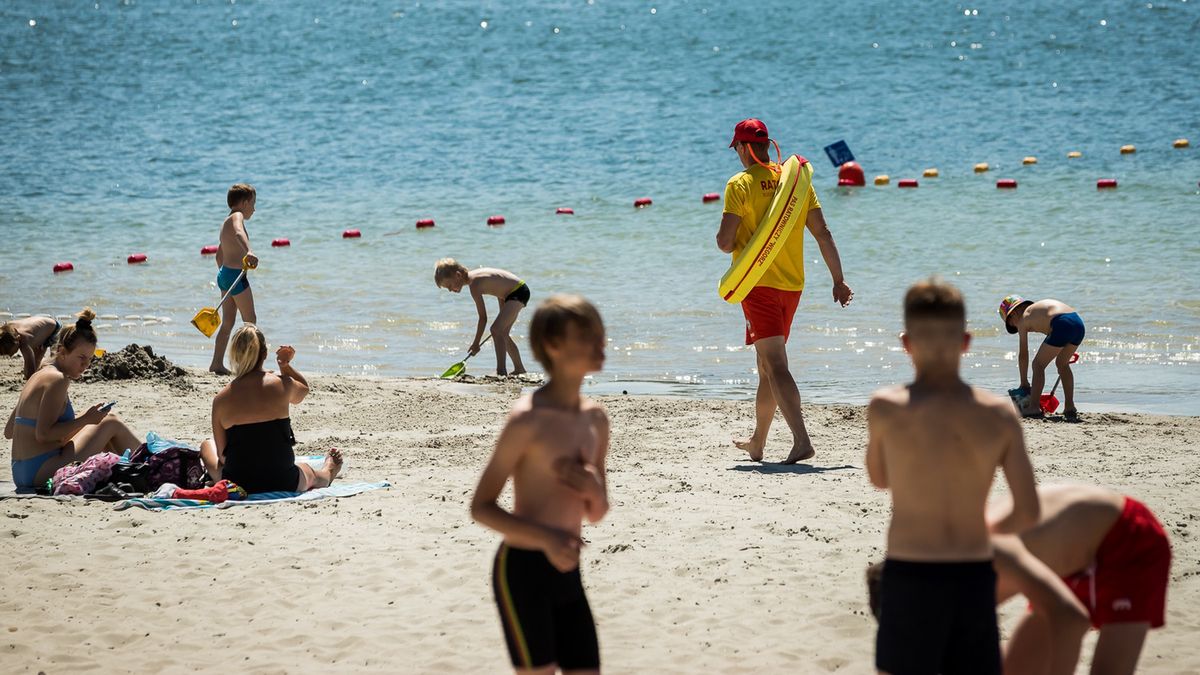 Szokujące praktyki cenowe nad jeziorami bulwersują plażowiczów 