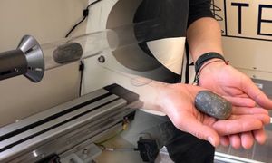 Pochodzi sprzed 2 tys. lat i zbadali ją tomografem. To znaleźli w środku