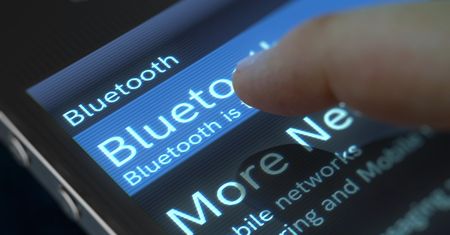 Kolejna poważna luka w Android 8 i 9. BlueFrag pozwala przesyłać malware Bluetoothem