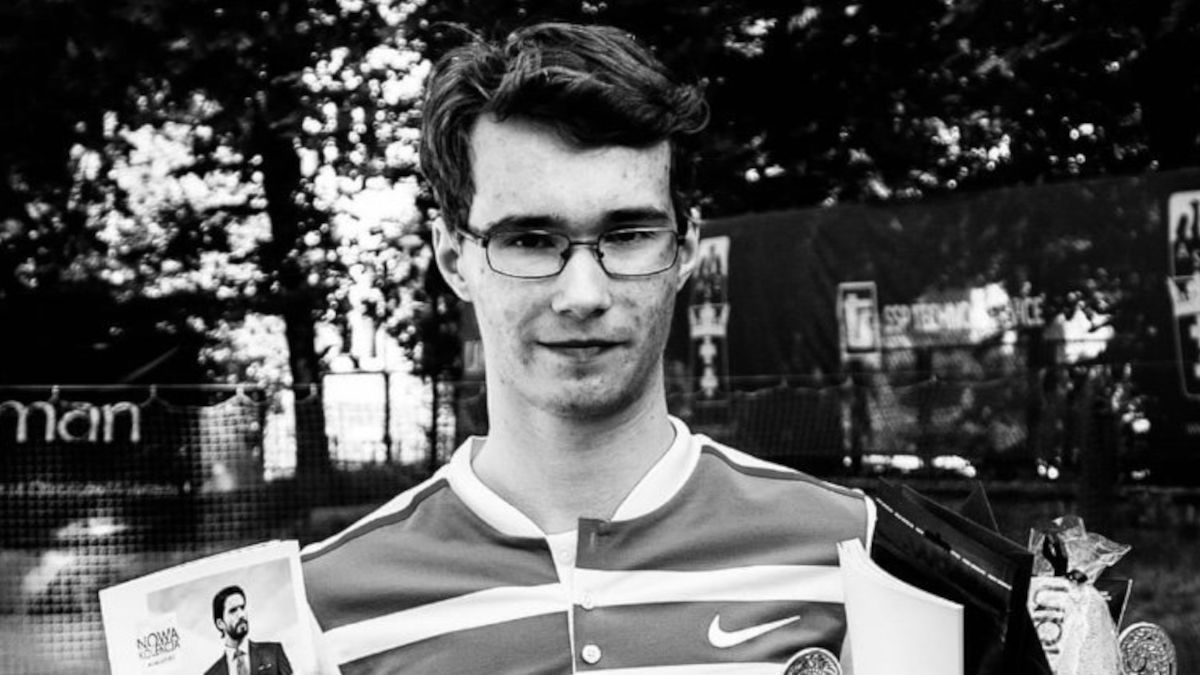 23-latek zginął pod kołami pociągu.