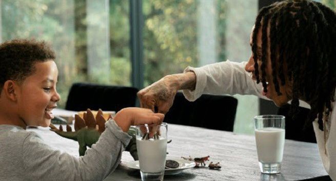 Oreo z nową globaną platformę komunikacyjną „Stay Playful”. W reklamie Wiz Khalifa (wideo)