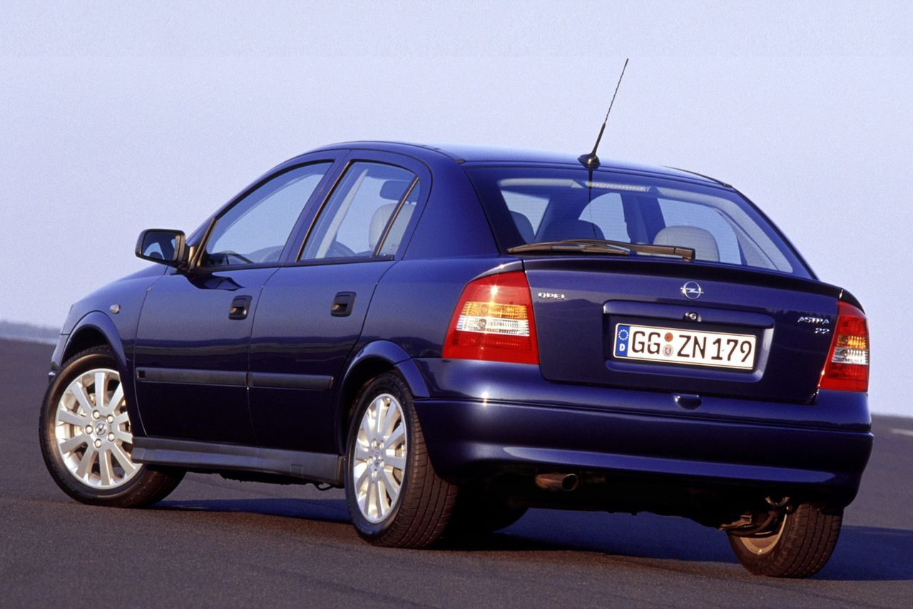 Opel Astra II