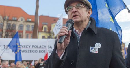 Józef Pinior, legenda Solidarności, idzie do więzienia. Gorący komentarz z PiS