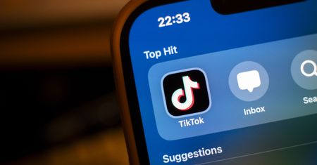 Bitwa o użytkownika. Jak TikTok walczy o naszą uwagę?