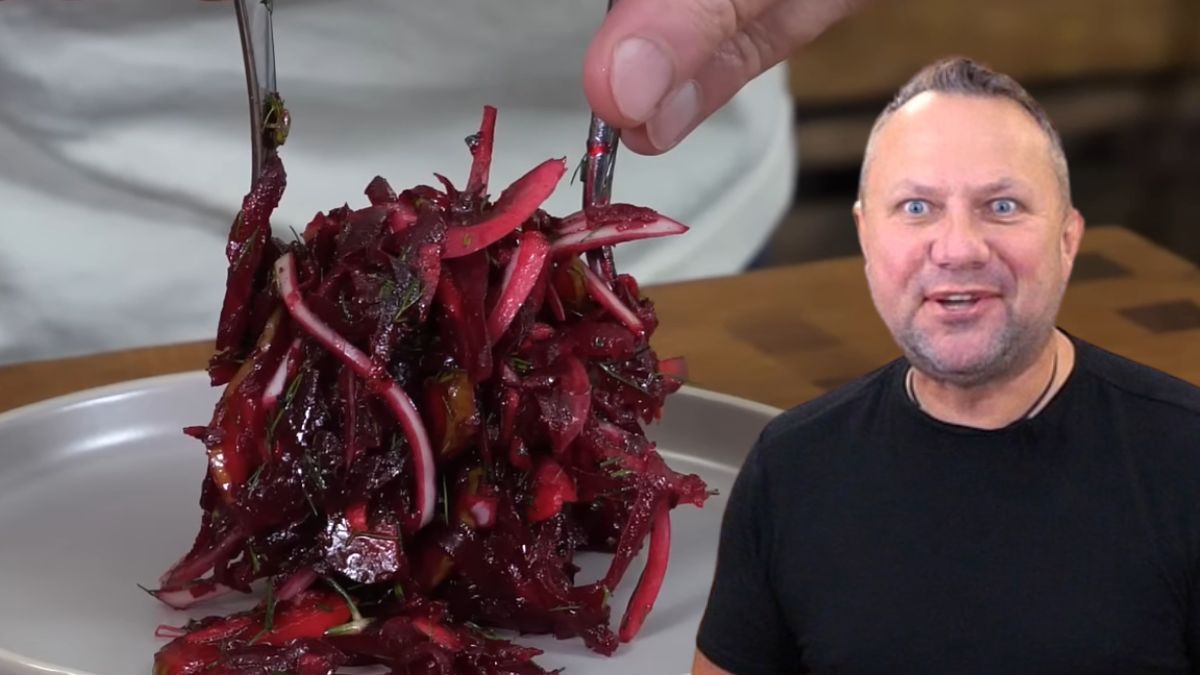 Tomasz Strzelczyk i jego pyszna sałatka z buraków