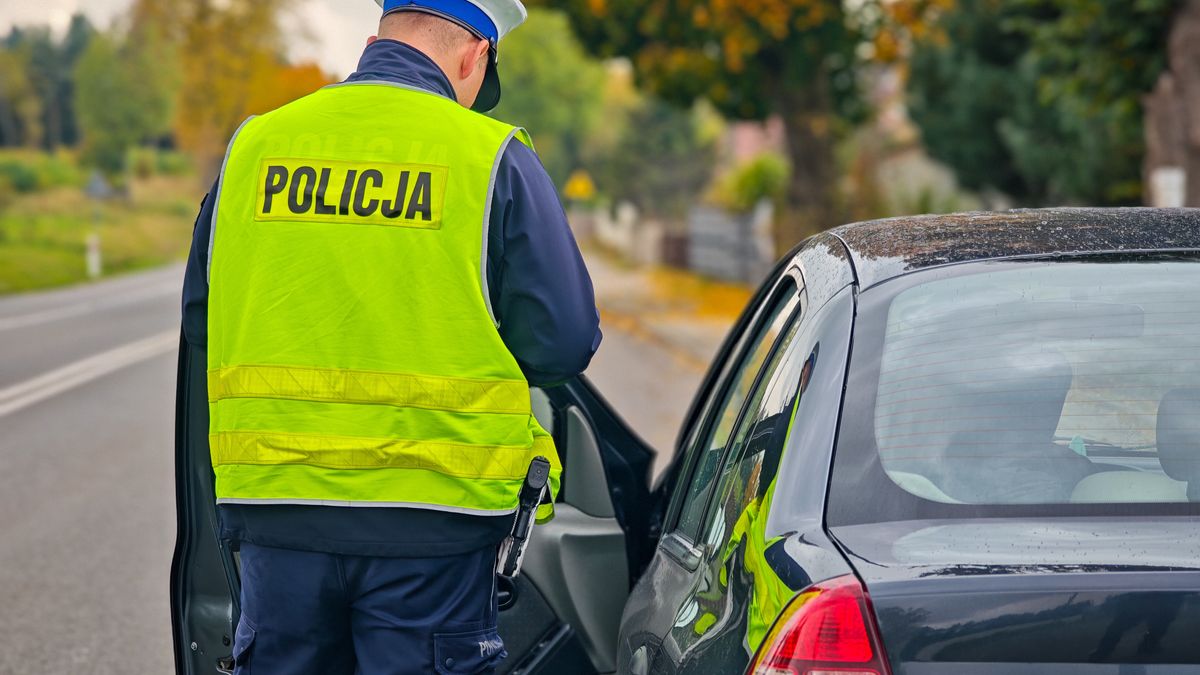 Foto ilustracyjne - drogówka