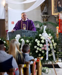 Tłumy pożegnały 16-letnią Oliwię zamordowaną w domu dziecka