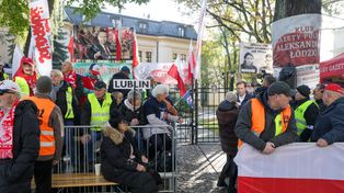 Zagrożenie pod budynkiem TK? Policja reaguje