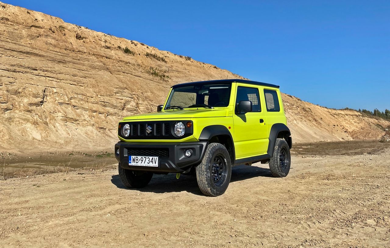 Plotki mówią o hybrydowym Suzuki Jimny w roku 2024. Również o wersji pięciodrzwiowej