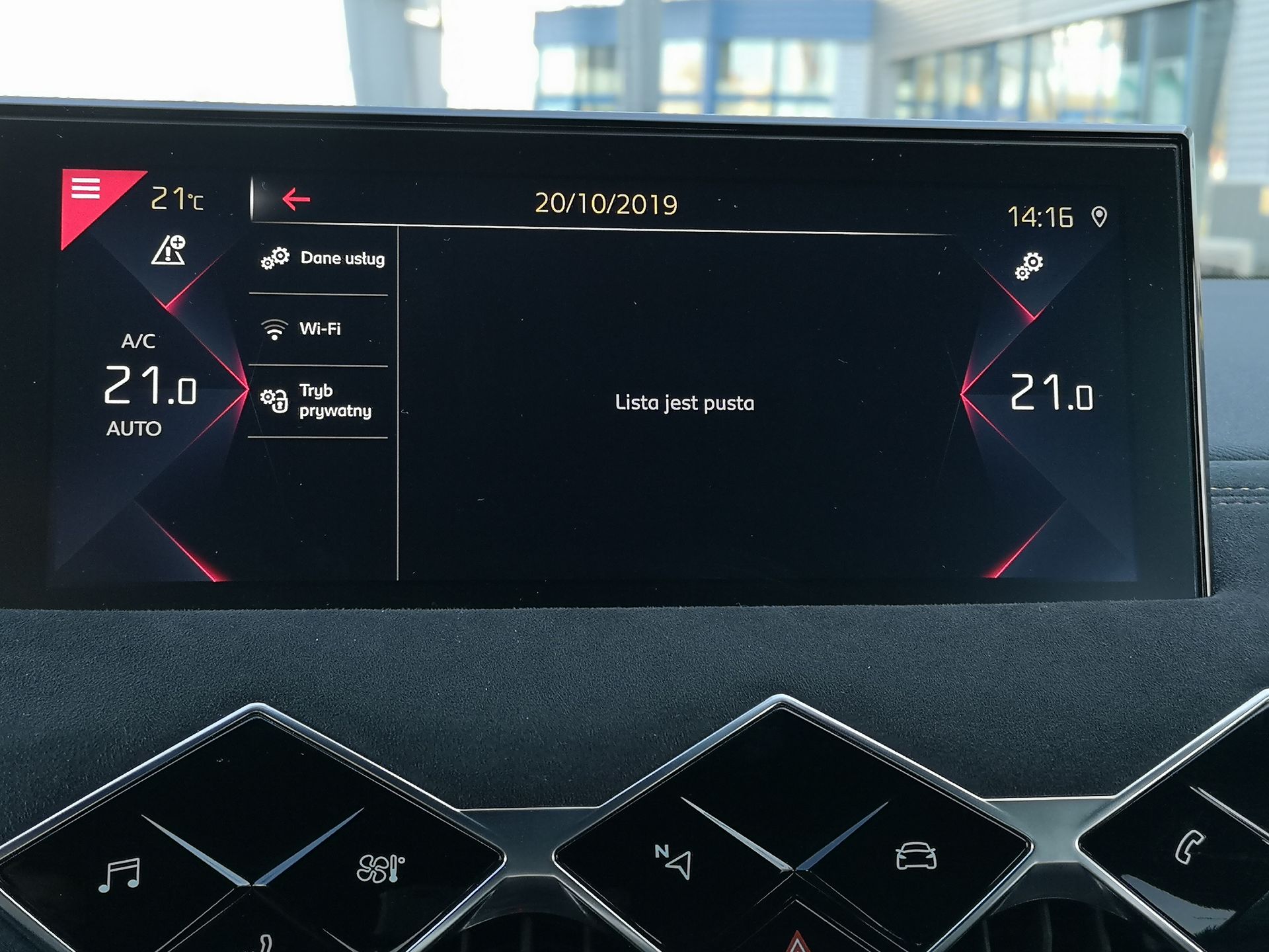 DS 3 Crossback: Rzut oka na system info-rozrywki, systemy wsparcia i bezpieczeństwa 10