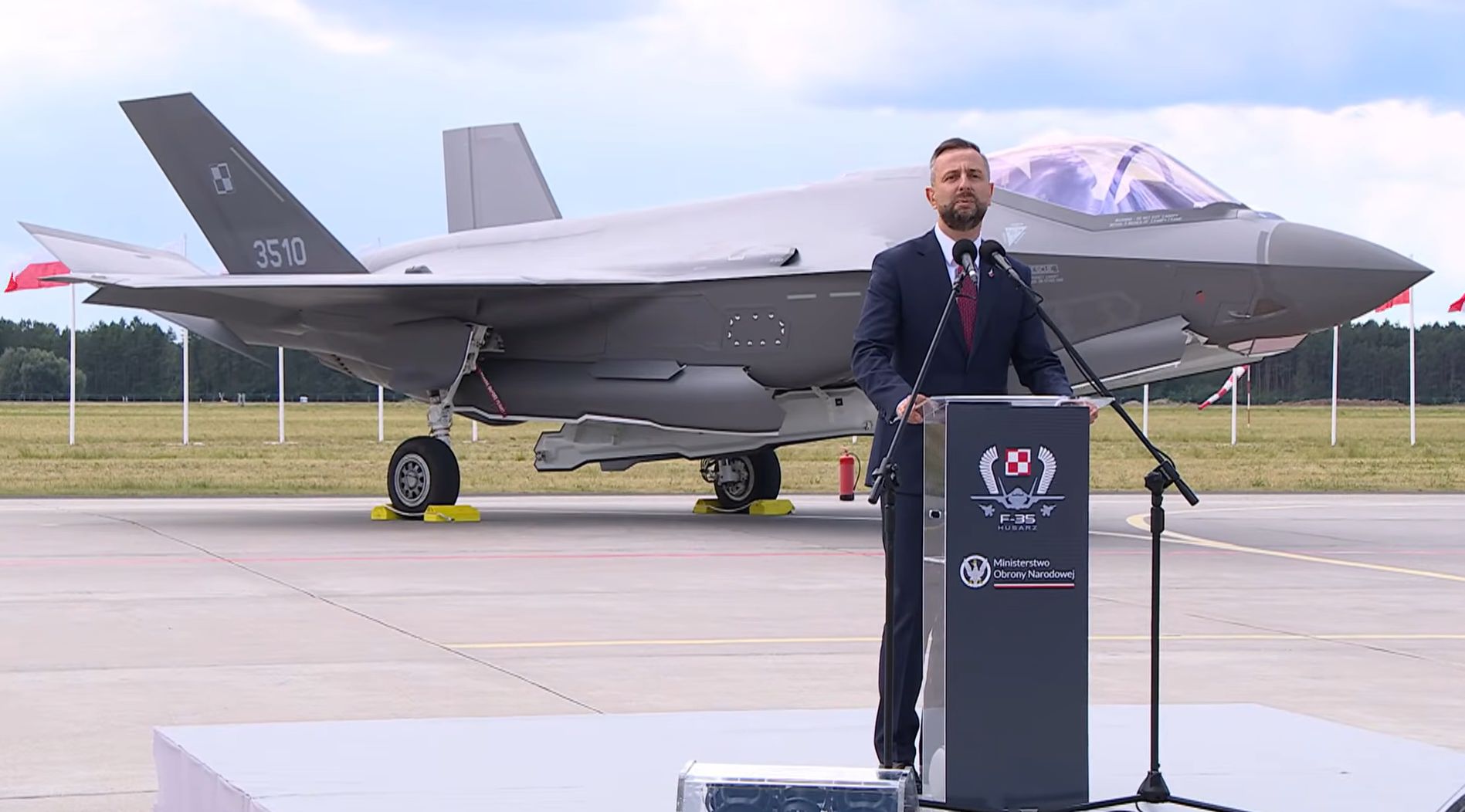 Wraca temat transmisji z powitania pierwszych samolotów F-35. KRRiT: MON nie ceni TVP