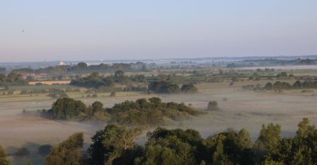 Tylko 6 st. C w nocy. Lokalnie przejdą burze