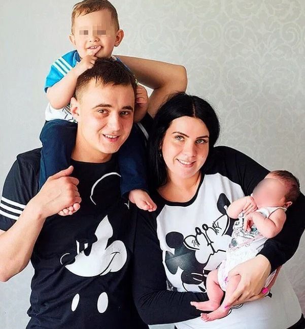 Evgenia z dziećmi z ex partnerem