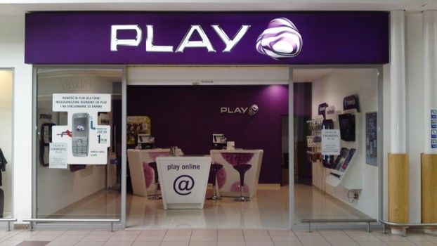 Play zmienia ceny topowych modeli, w tym Galaxy Note'a i Sensation XL 1