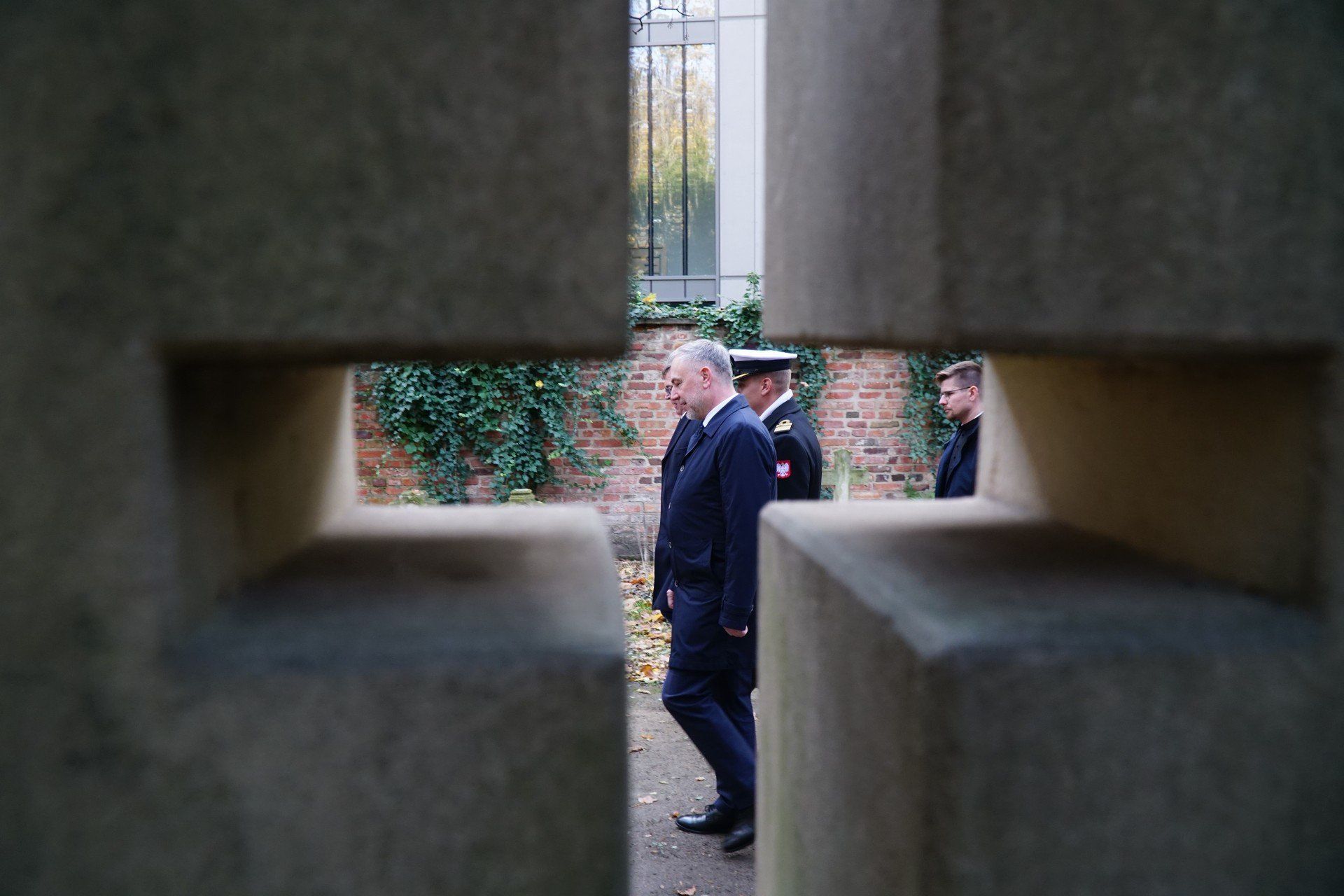 Złożenie kwiatów na grobach zasłużonych Wielkopolan