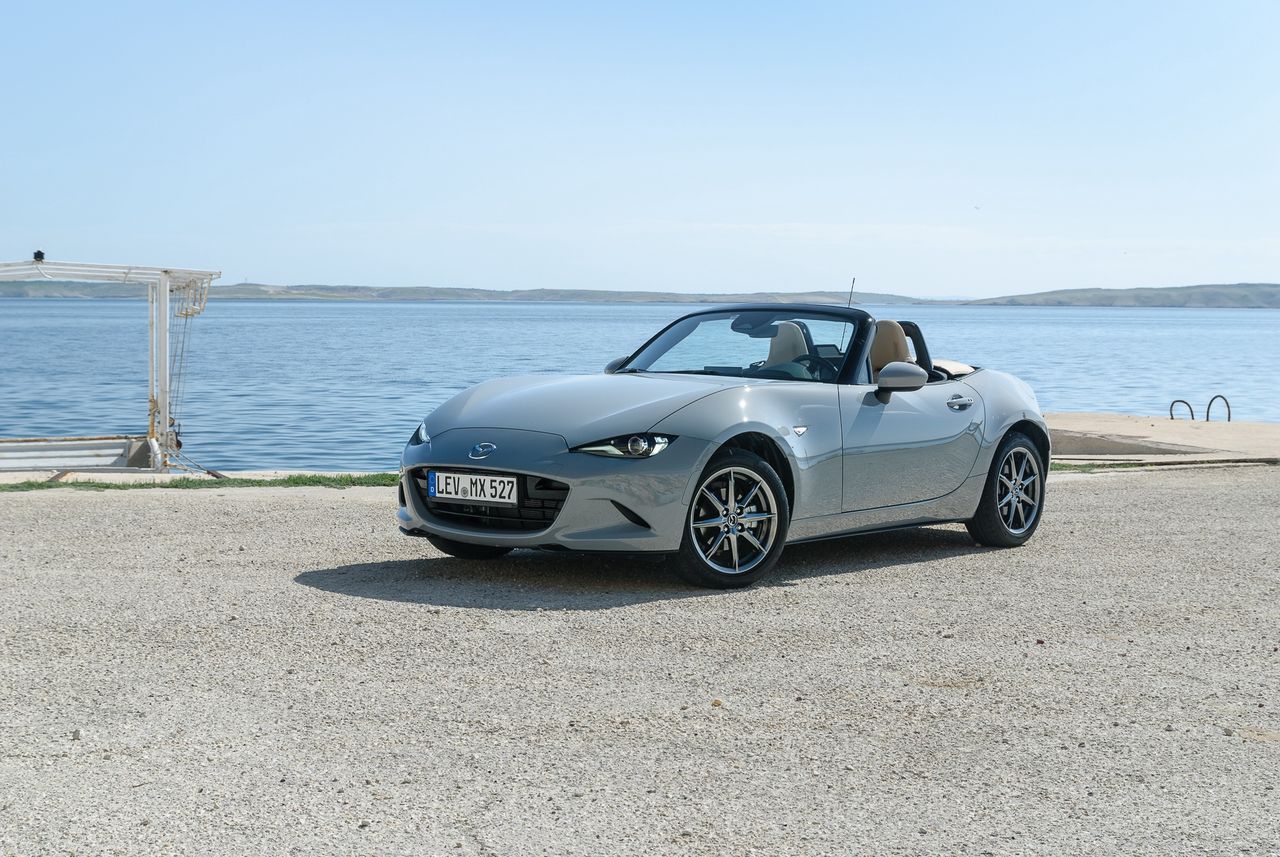 Pierwsza jazda: Mazda MX-5 z mniejszym silnikiem pod maską. Oferta się kurczy