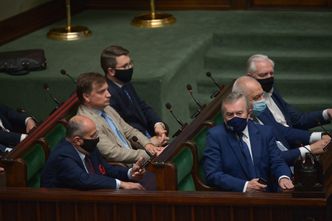 "Tłuste koty" w PiS. W radach nadzorczych są ich setki