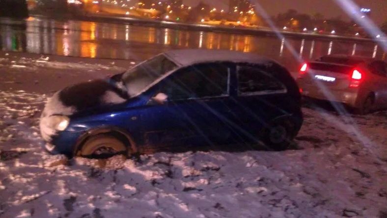 Nastolatek wjechał na plażę. To dopiero był początek jego kłopotów