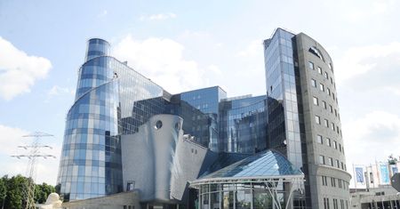 Telewizja Polska nie planuje zwolnień, za to podjęła decyzję o obniżkach wynagrodzeń