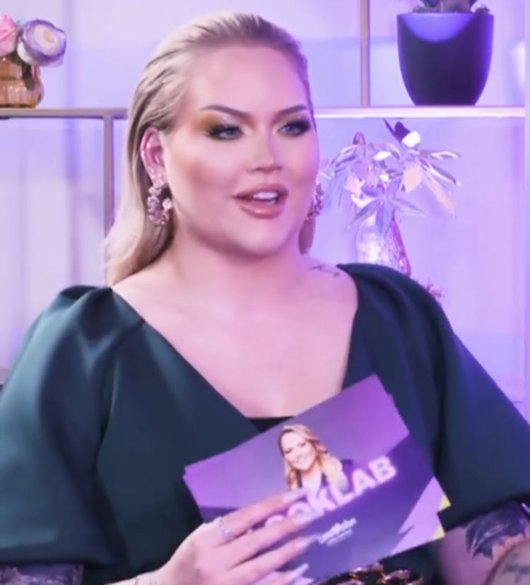 Rafał Brzozowski uciął sobie pogawędkę z Nikkie Tutorials, którą jego pracodawca rok wcześniej wyciął z transmisji